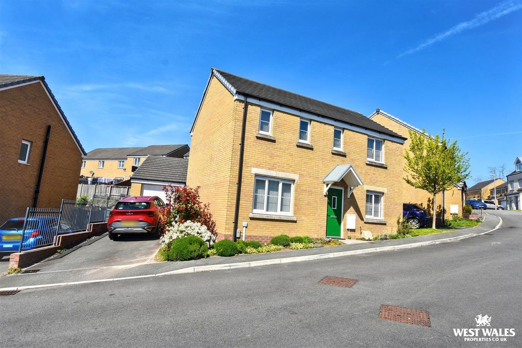 Property photo 1 of 23 24_Blurred.Jpg