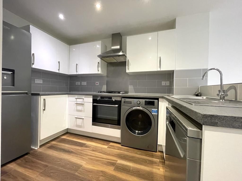 Property photo 2 of 23