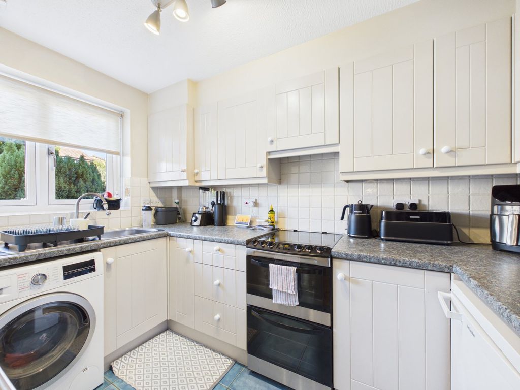 Property photo 3 of 12 Kitchen