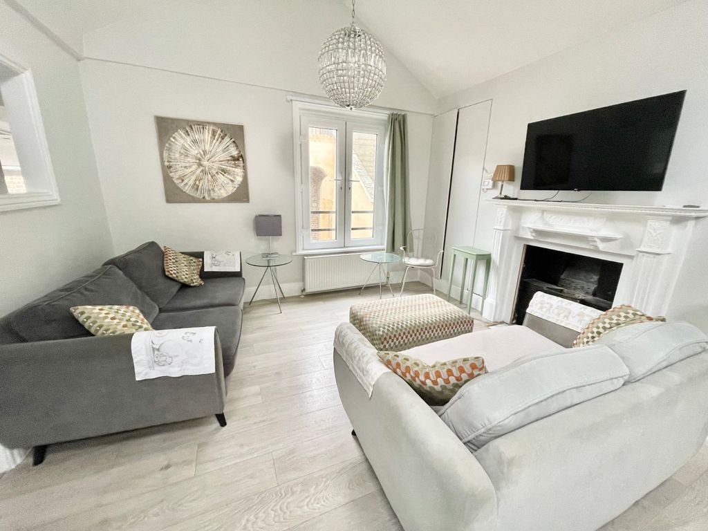 Property photo 2 of 11 Picture 2