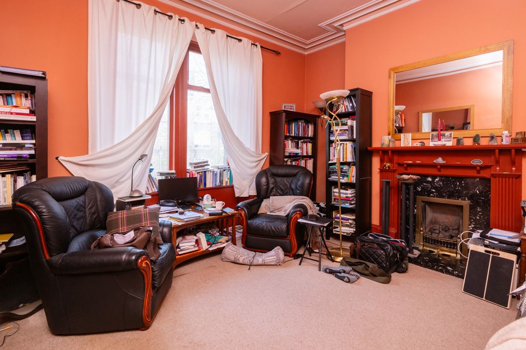 Property photo 2 of 18