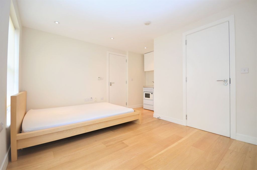 Property photo 1 of 4