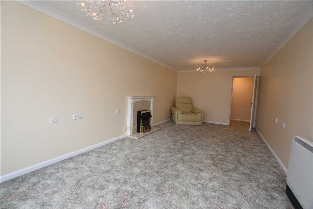 Property photo 3 of 14
