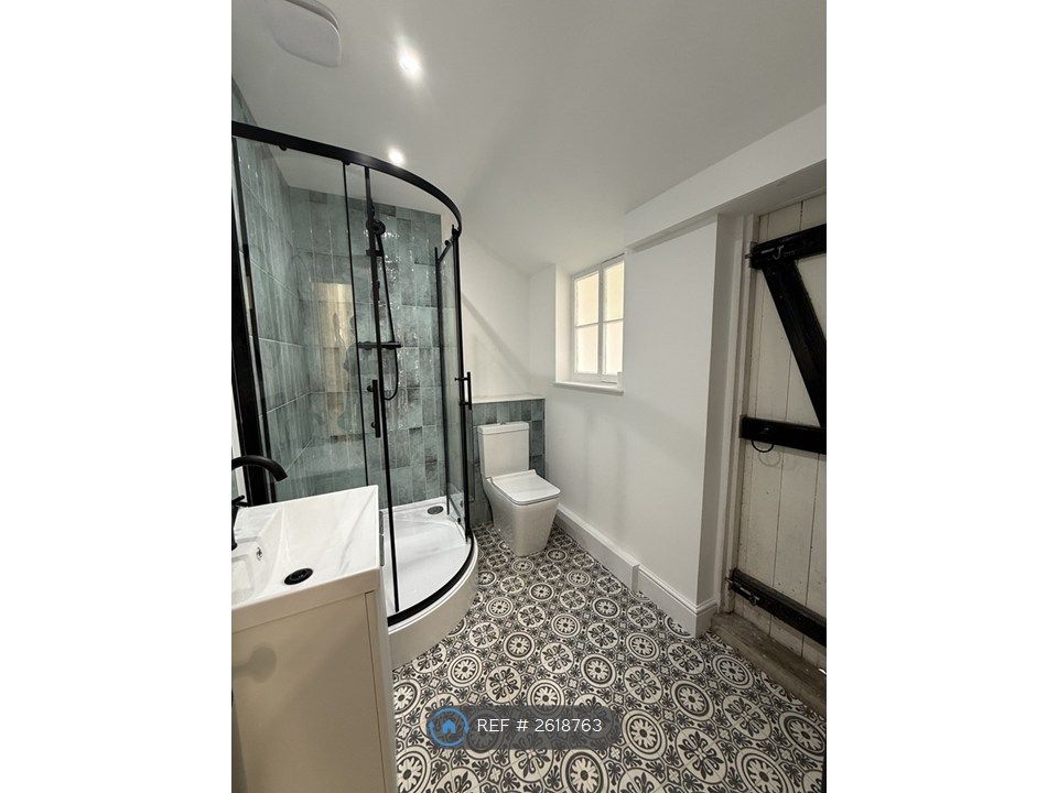 Property photo 3 of 8 Example Of Shared Bathroom