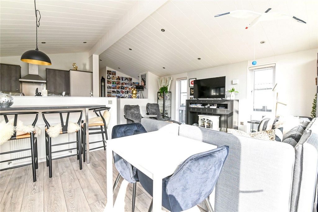 Property photo 2 of 15 Picture No. 03