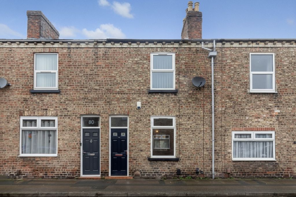 Property photo 3 of 14 Front