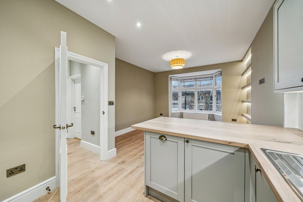 Property photo 2 of 16 Kitchen