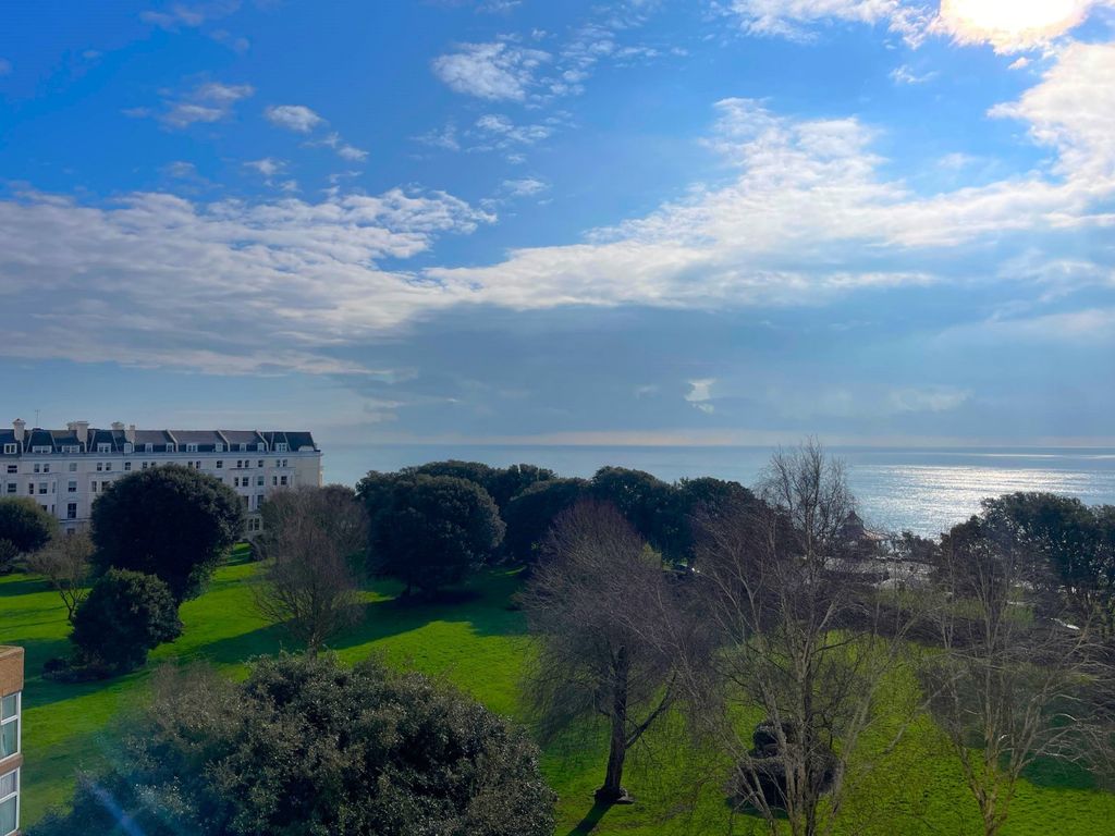 Property photo 3 of 10 Sea View