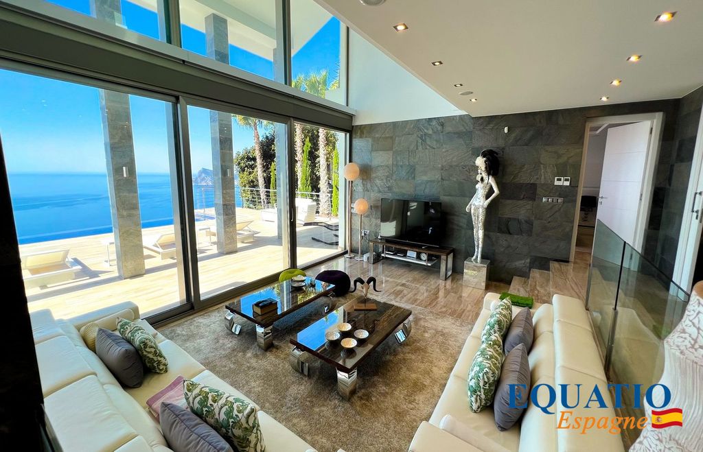 Property photo 2 of 27