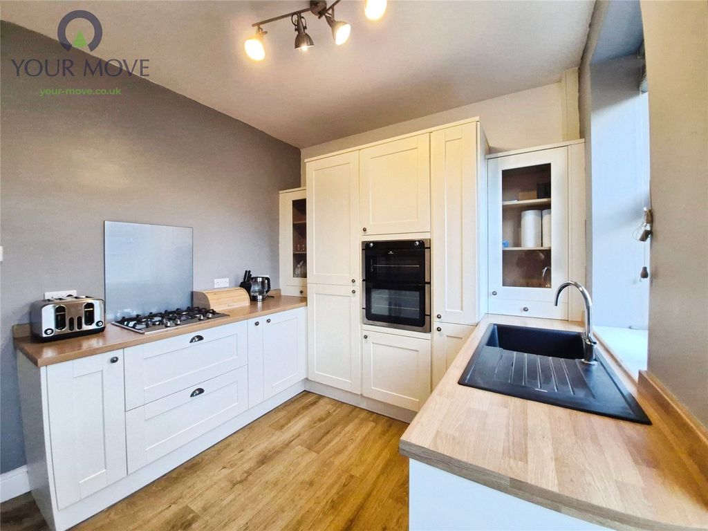 Property photo 2 of 12 Picture No. 10