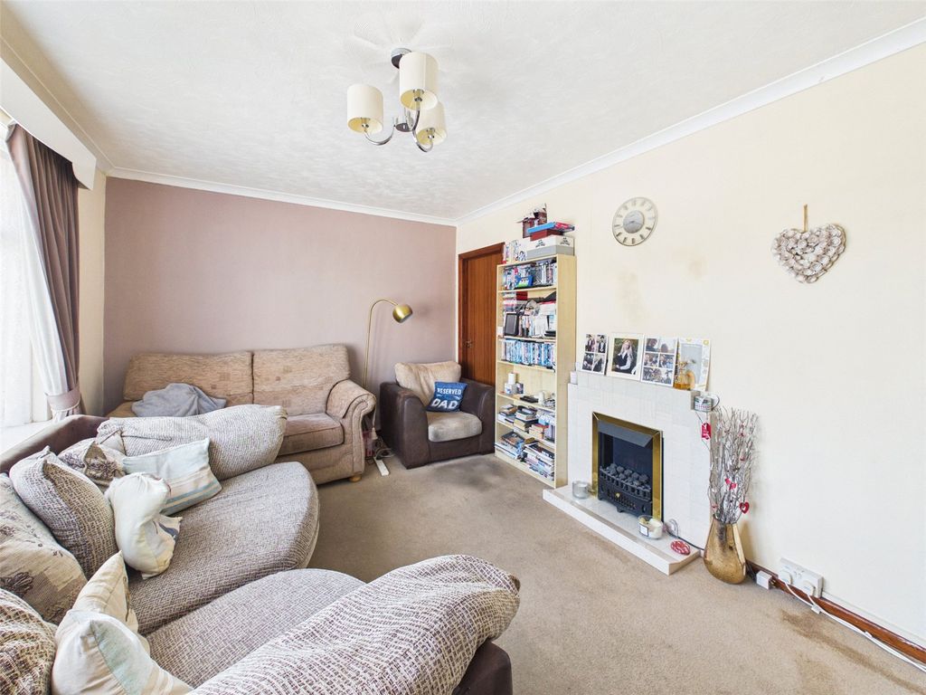 Property photo 3 of 12 Picture No. 02