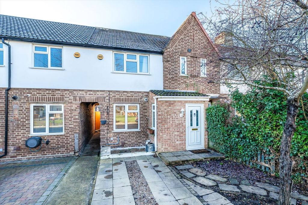 Property photo 1 of 8