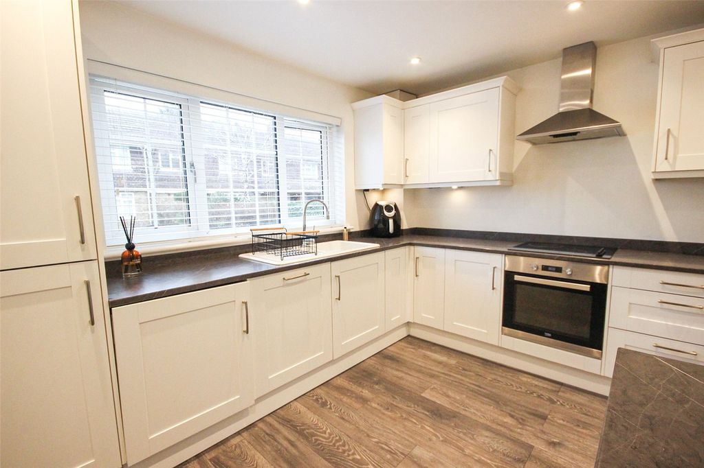 Property photo 3 of 17 Picture No. 36