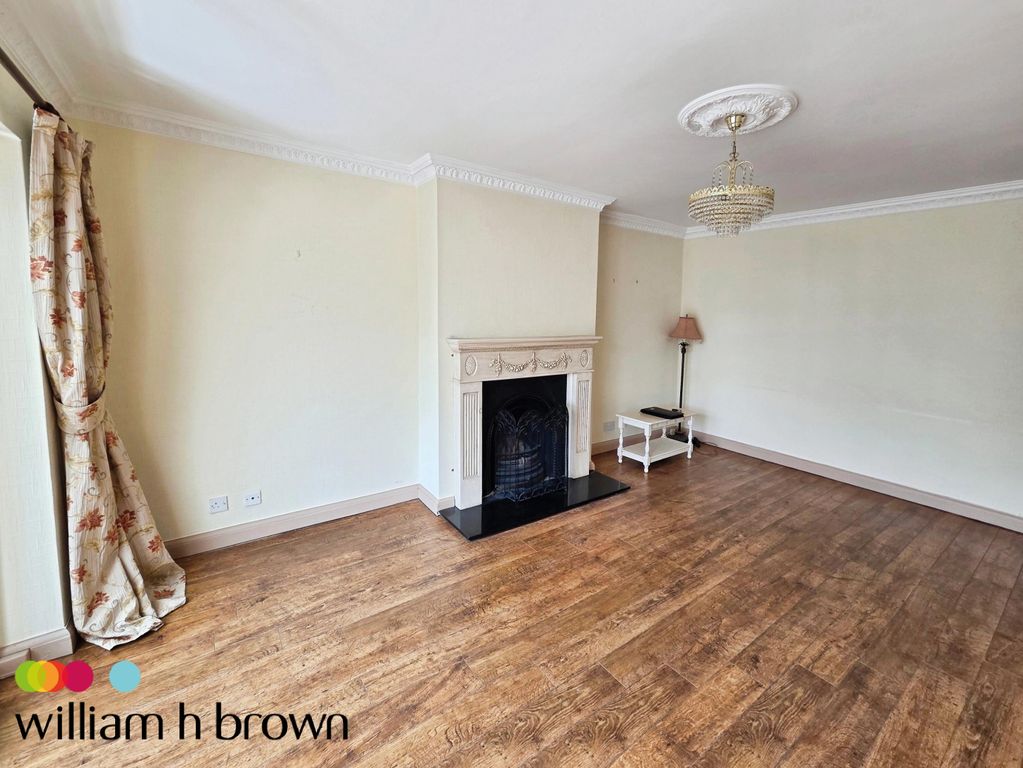 Property photo 3 of 19 Image