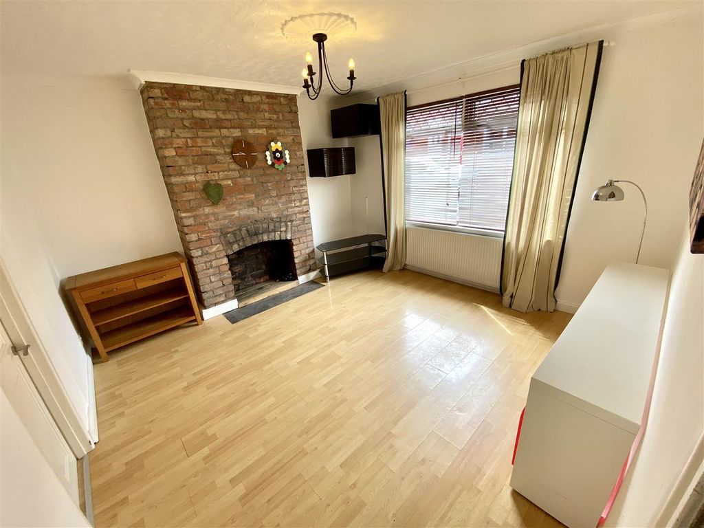 Property photo 2 of 16 Living Room