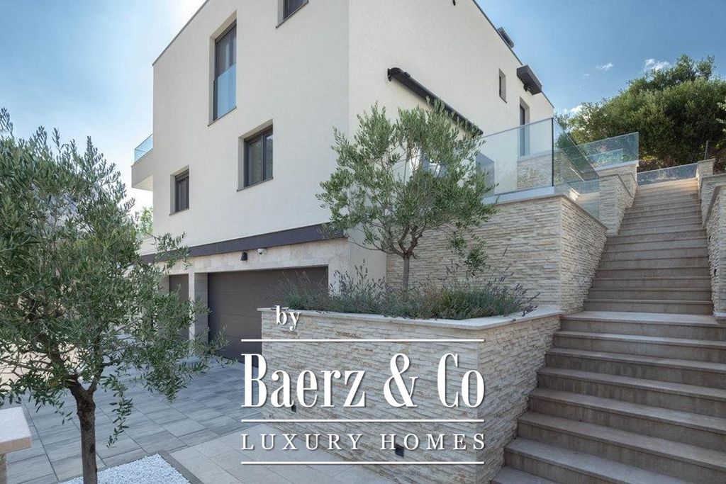 Property photo 3 of 28