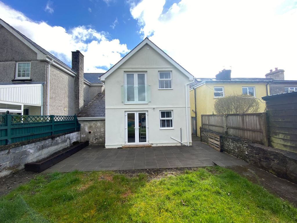Property photo 2 of 15