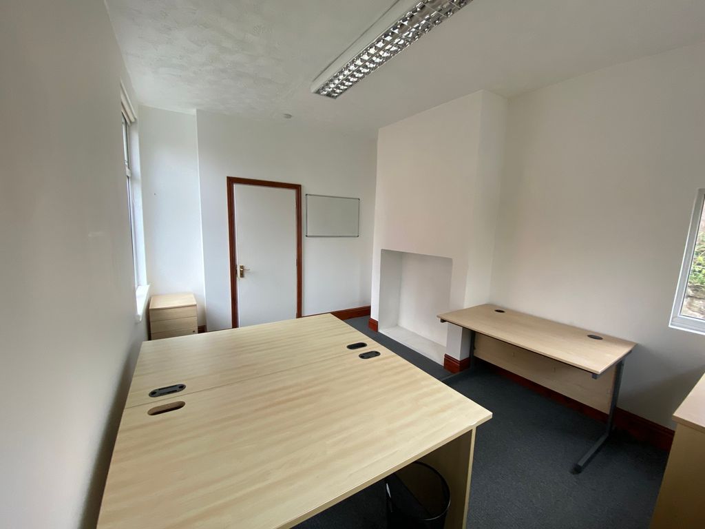 Property photo 1 of 10 Ground Rear Office