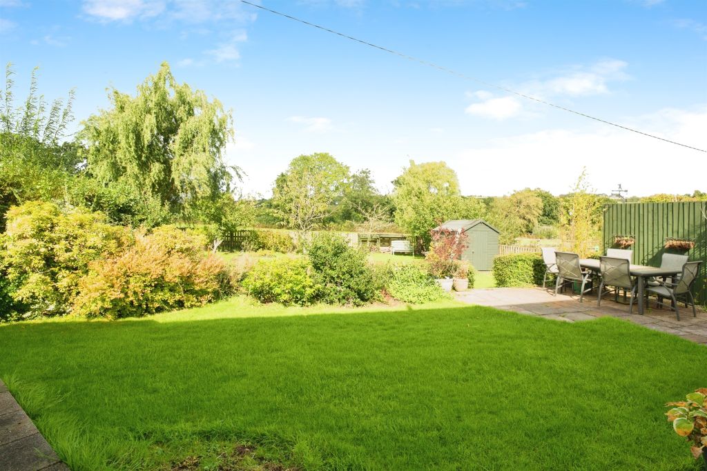 Property photo 2 of 28