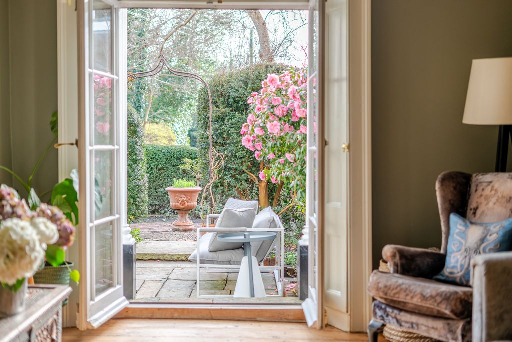 Property photo 3 of 22