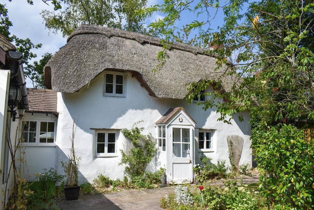 Property photo 2 of 17