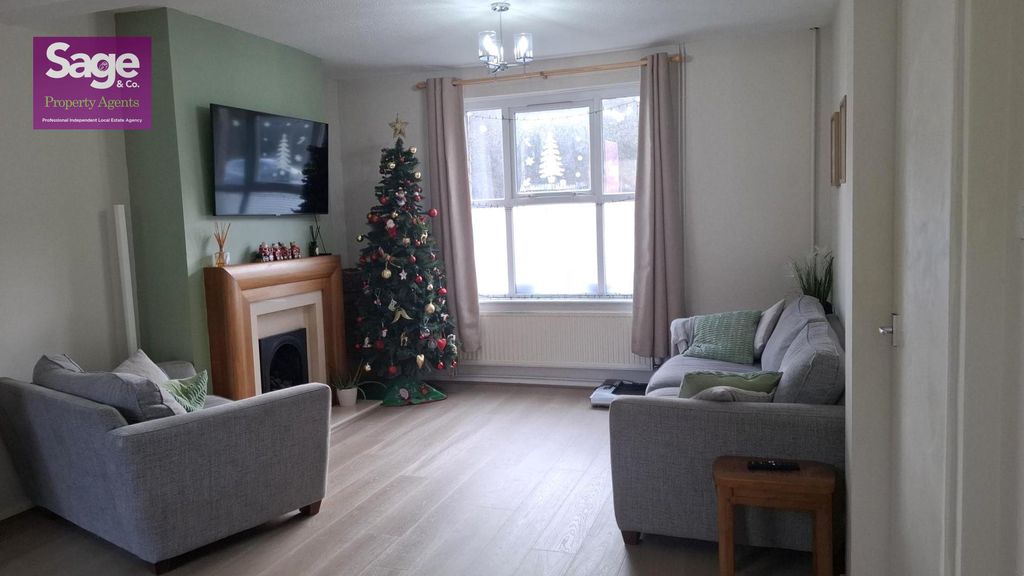 Property photo 2 of 26