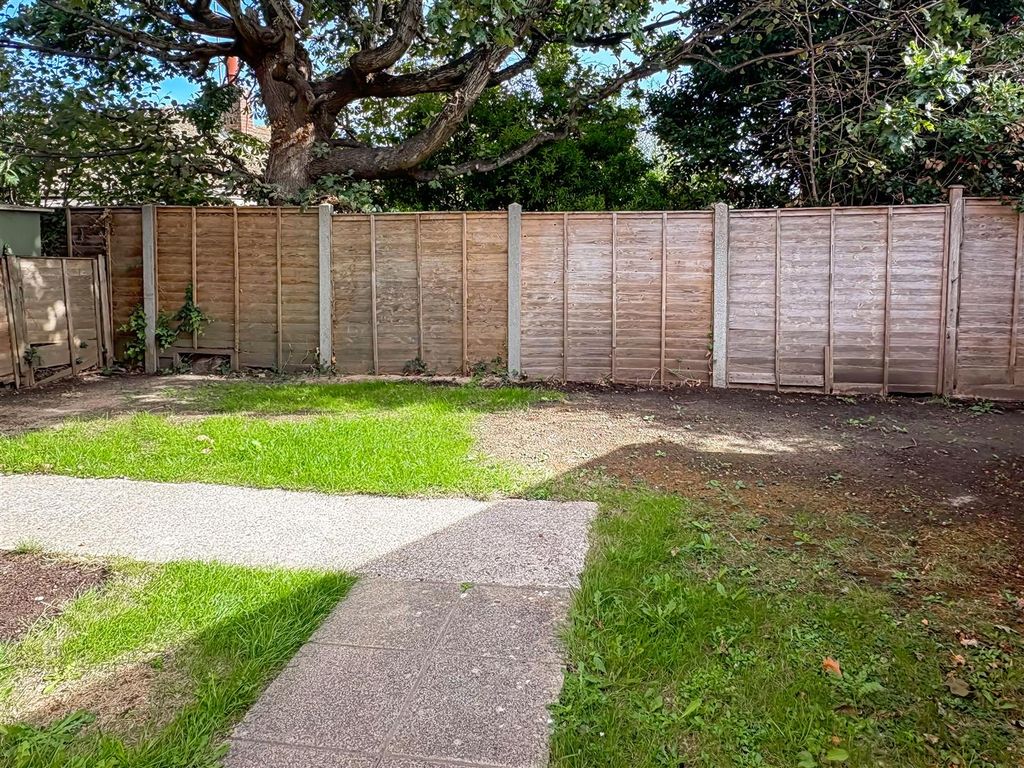 Property photo 3 of 15 Image00008.Jpg