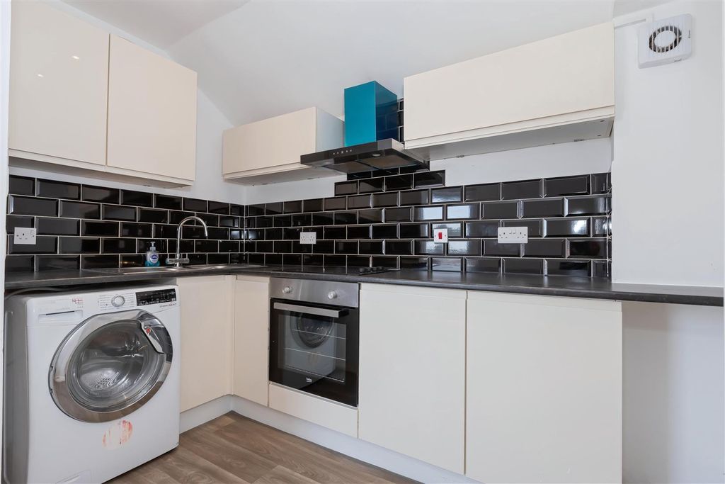 Property photo 2 of 8 2.Jpg