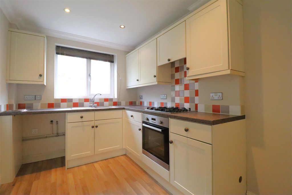 Property photo 2 of 11 Kitchen.Jpg