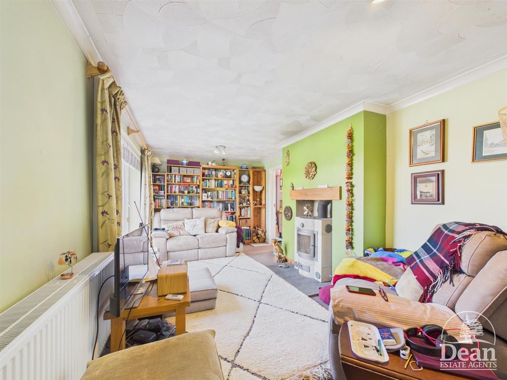 Property photo 2 of 16