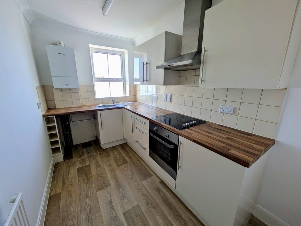 Property photo 3 of 11 Picture No. 14