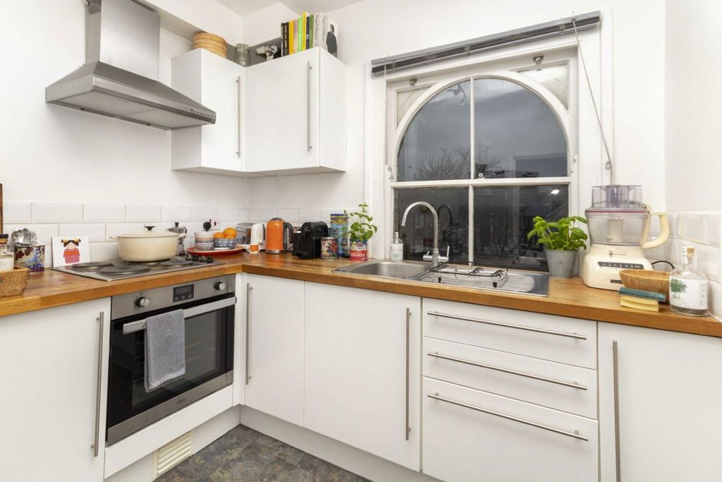 Property photo 2 of 4