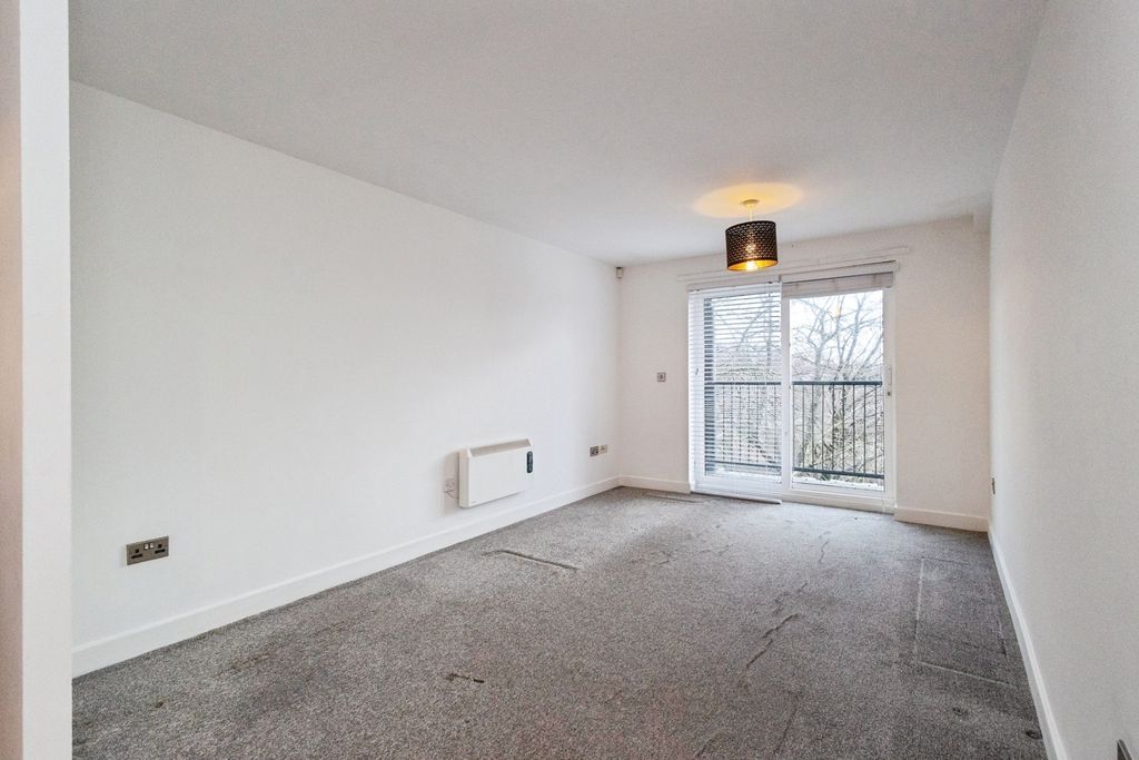 Property photo 3 of 20 Pbox-Img.Jpg