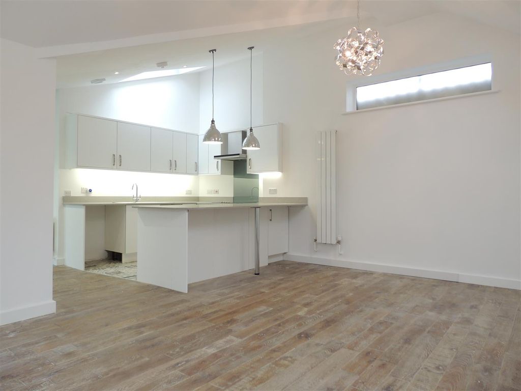 Property photo 1 of 8 Kitchen/Living Room
