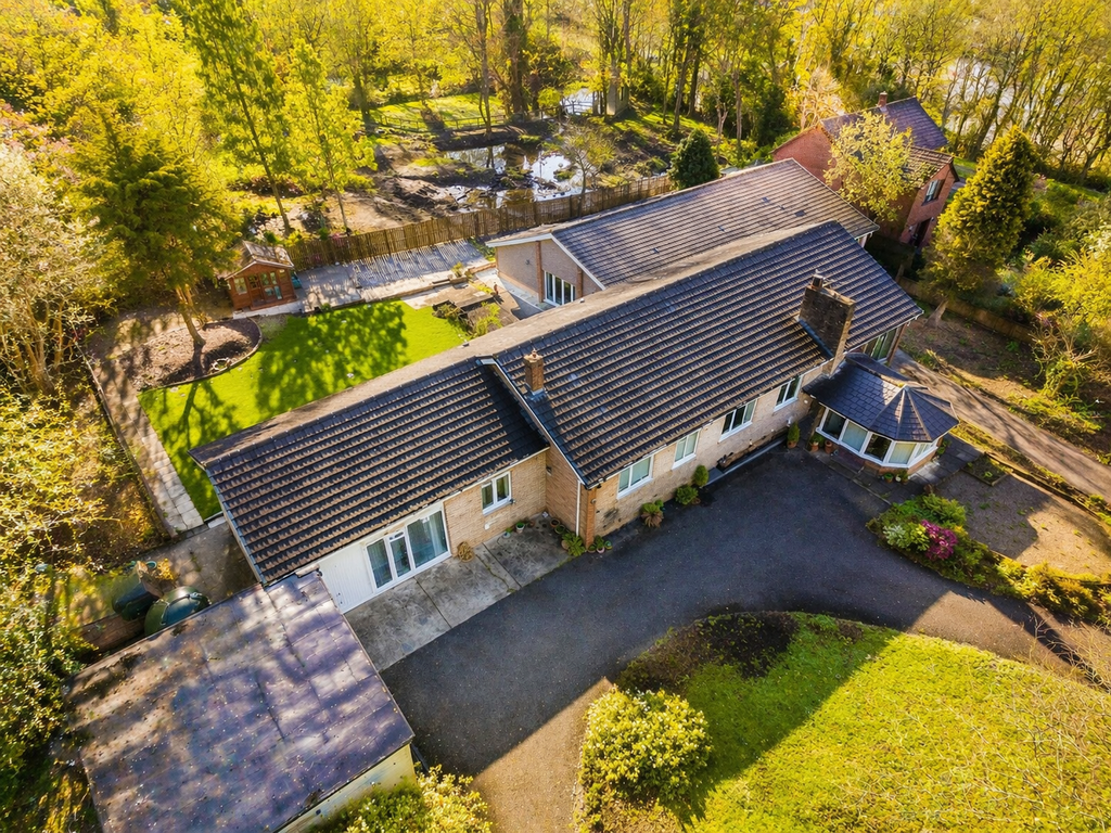 Property photo 3 of 35 0Ff1F8Ca-Bb5F-4B2F-9053-03E6F75B13F1