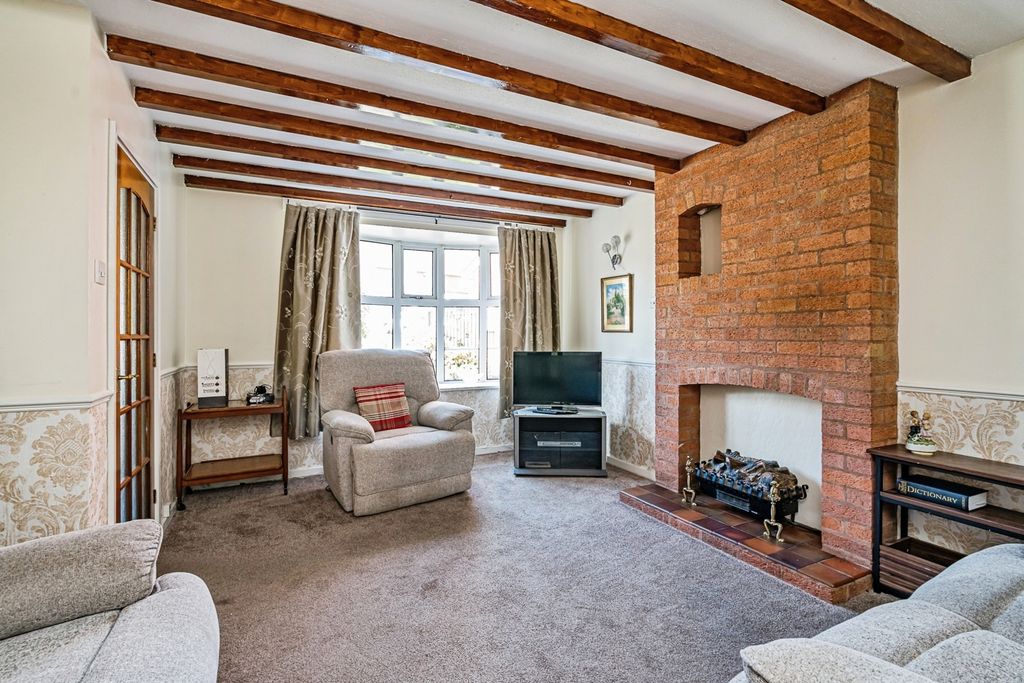 Property photo 2 of 17 Photo