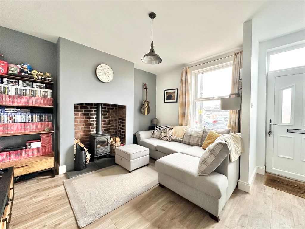 Property photo 2 of 12