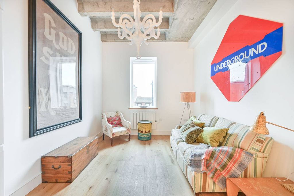 Property photo 3 of 13