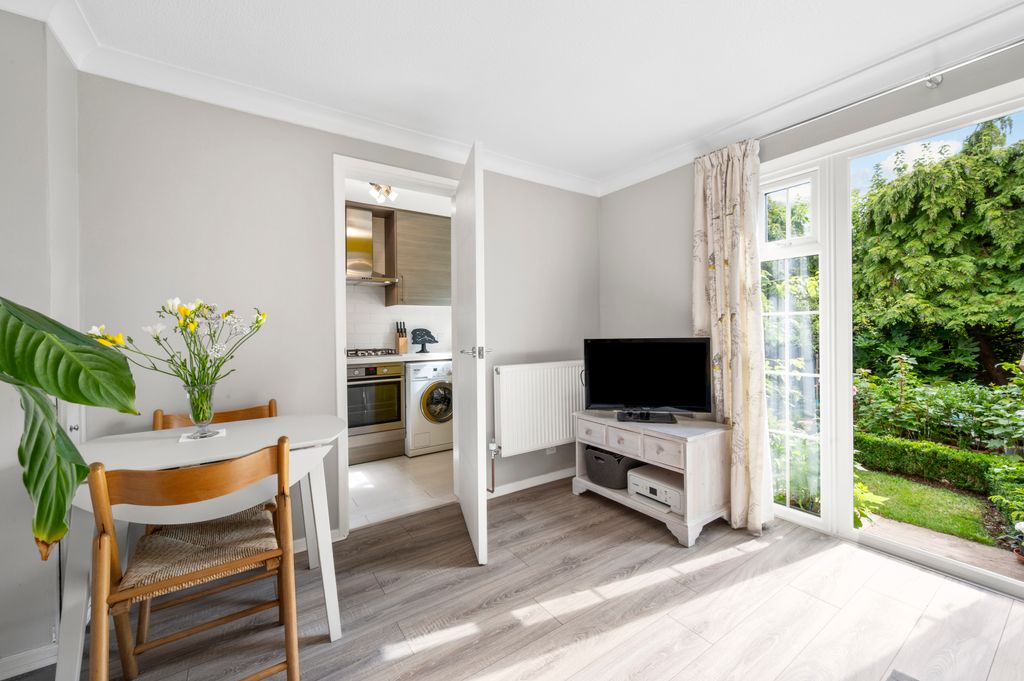 Property photo 3 of 19 Picture No. 05