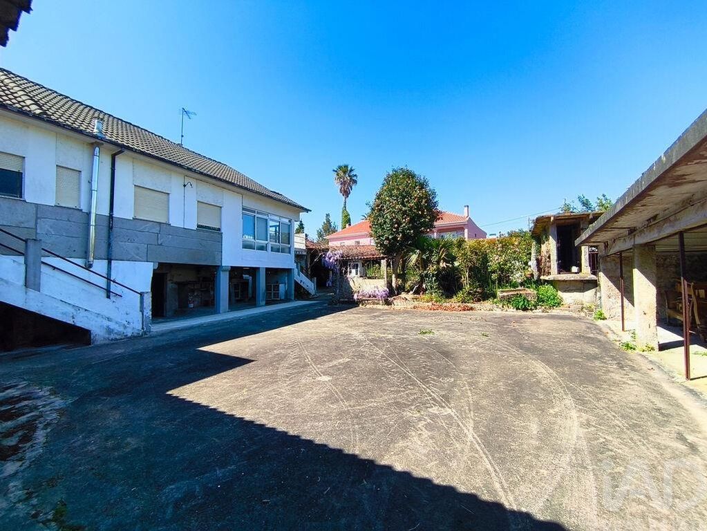 Property photo 1 of 36