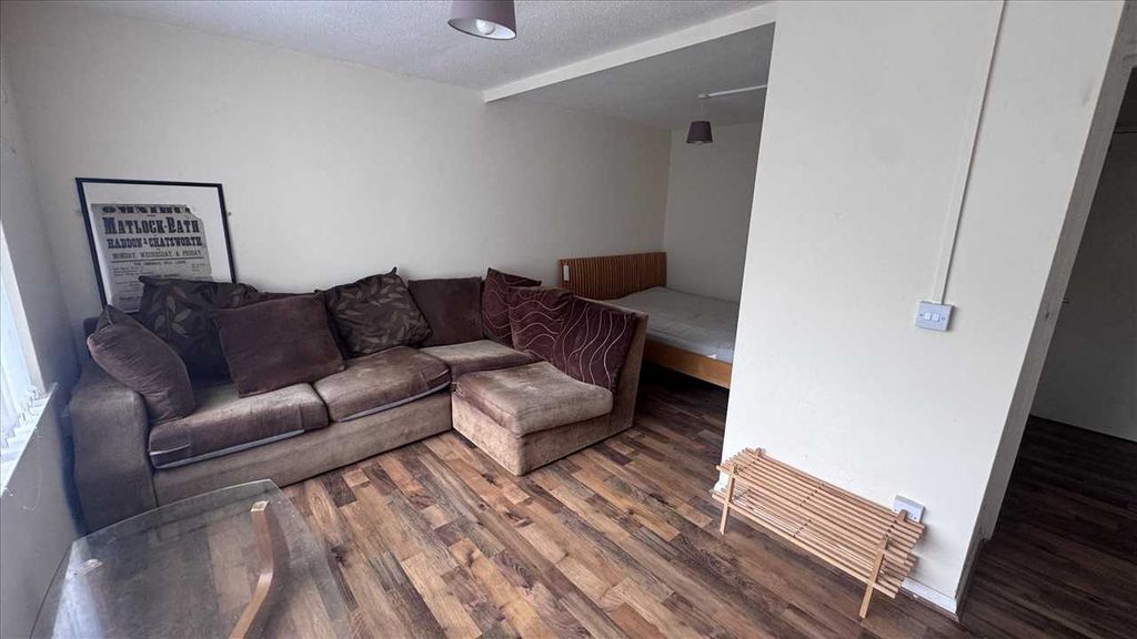 Property photo 2 of 5 Lounge