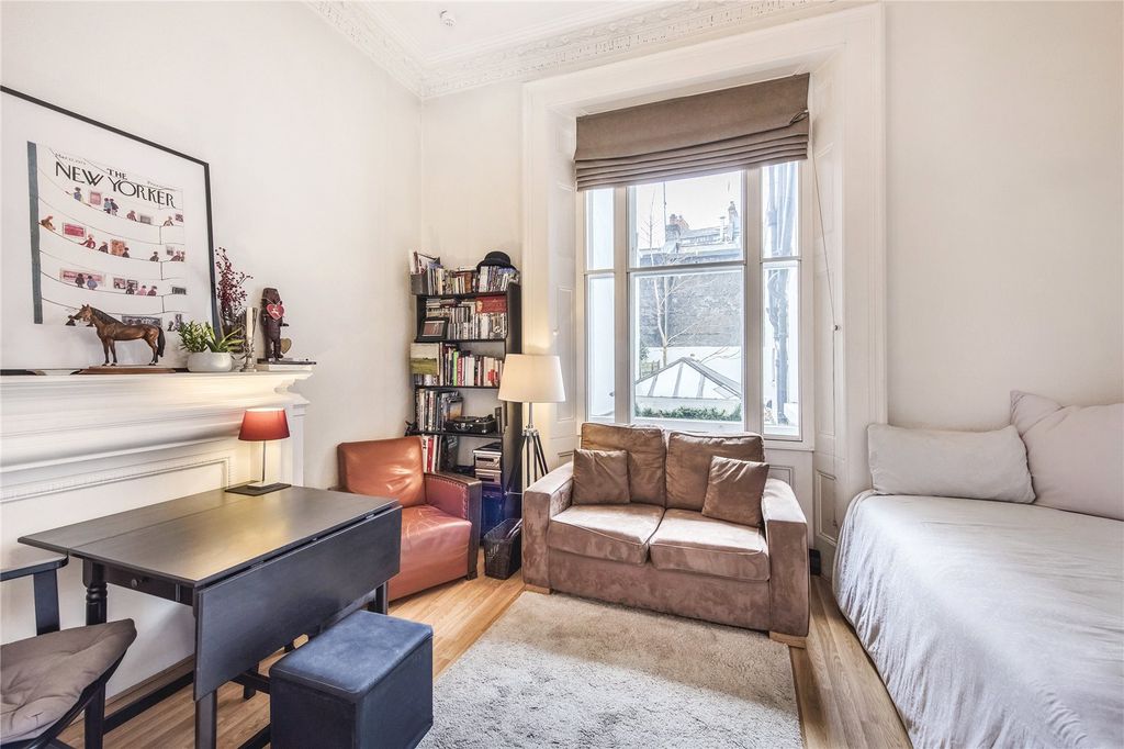 Property photo 2 of 6 Studio Room