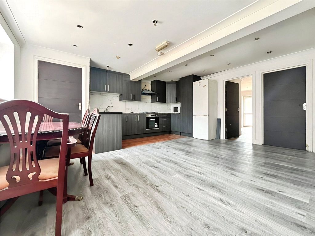 Property photo 2 of 5 Reception/Kitchen