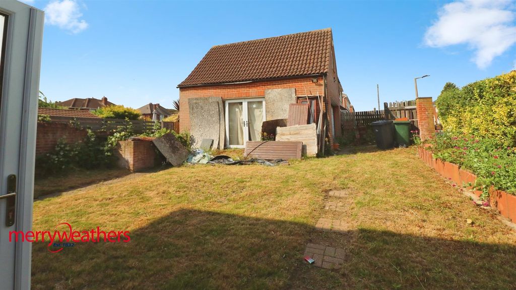 Property photo 3 of 24