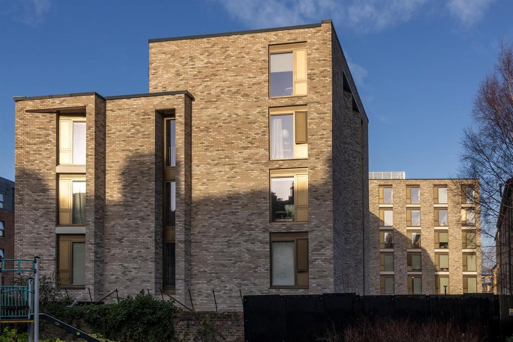 Property photo 3 of 29