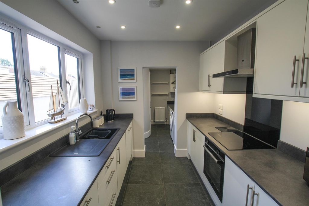 Property photo 2 of 13 Img_1086.Jpg