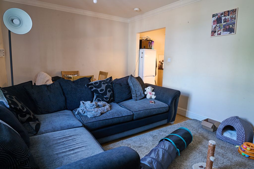 Property photo 3 of 36