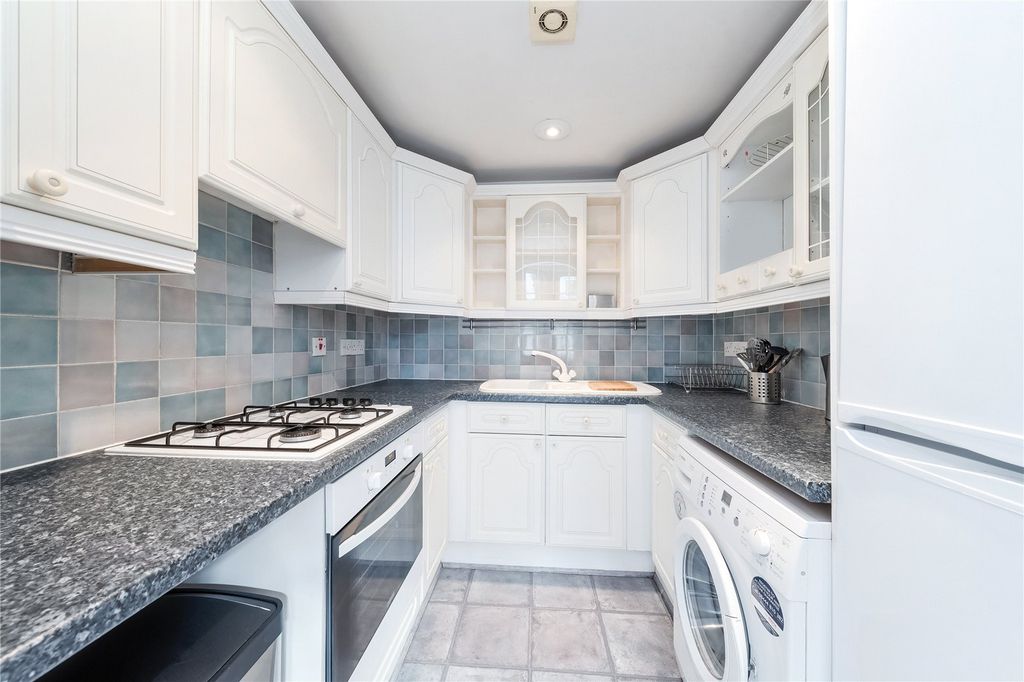 Property photo 3 of 7