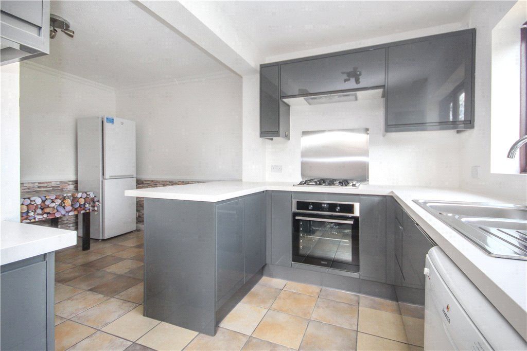 Property photo 3 of 15 Kitchen