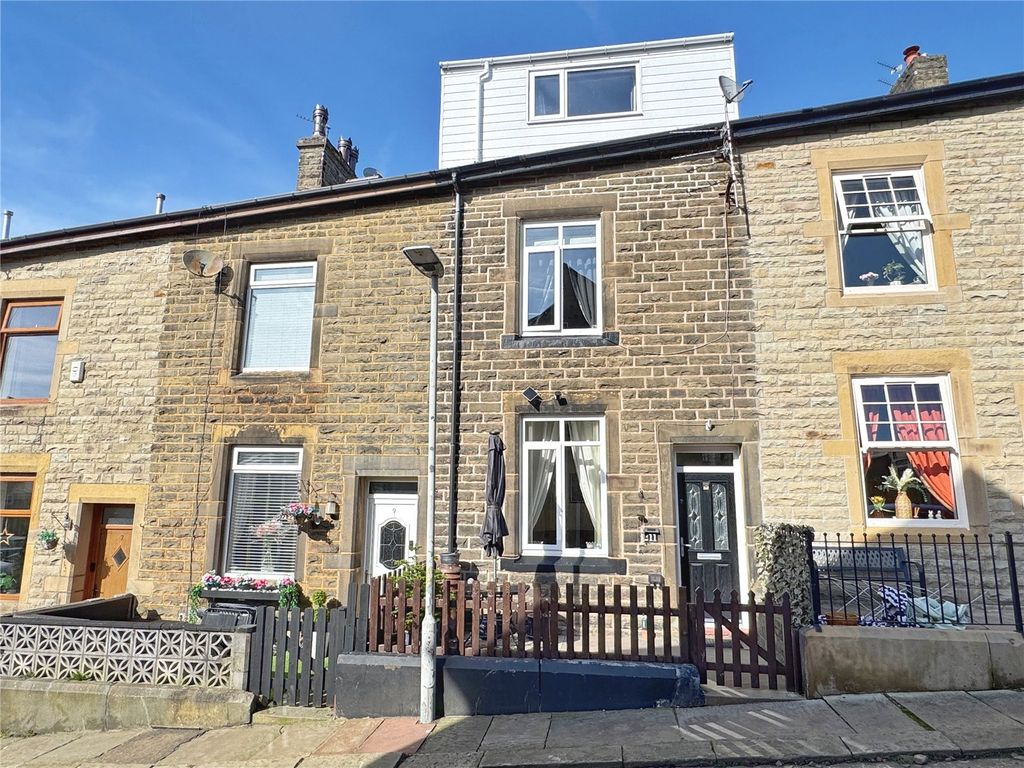 Property photo 1 of 16 Picture No. 10